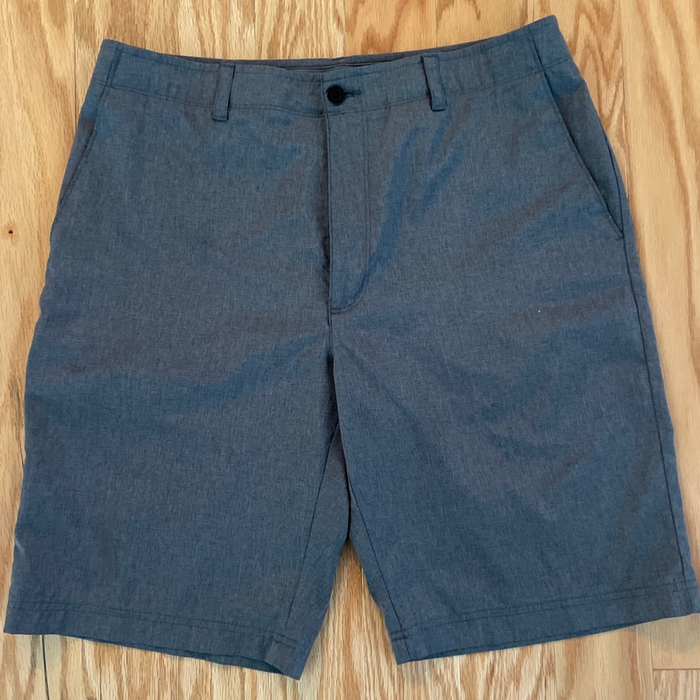 Grey Nicklaus golf shorts: 34